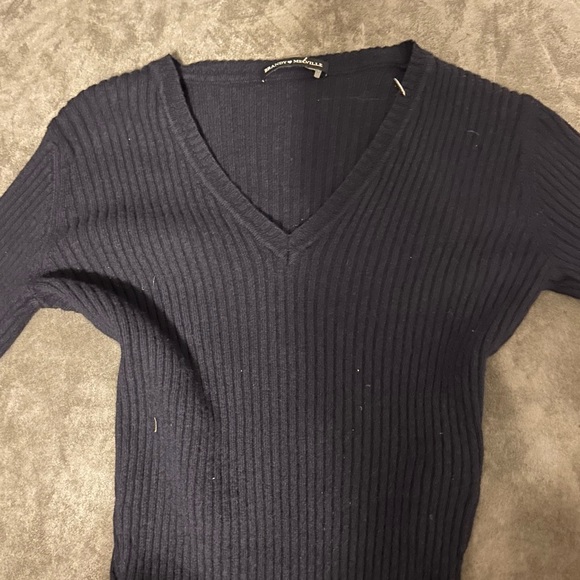 brandy melville sweater - Picture 2 of 4